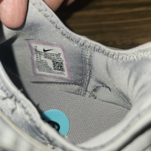 Nike Flex Runner 3 Grey/White FN1294-001. Size 6 Youth and Women's 7.5 or 8. - Picture 7 of 14